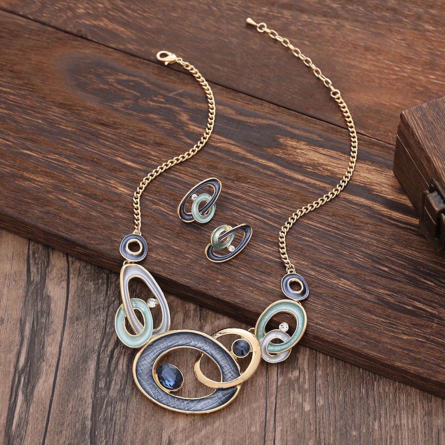 Necklace set